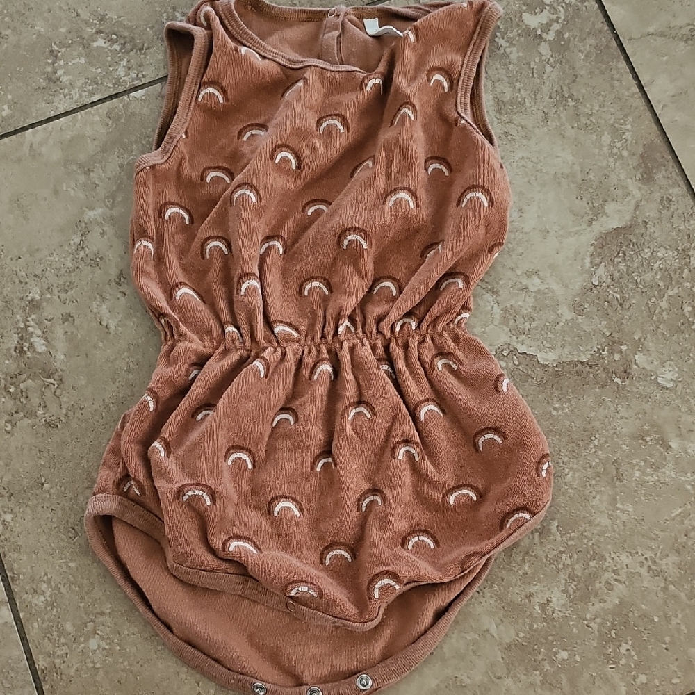 Adorable Brown Baby Romper with Rainbow Pattern
